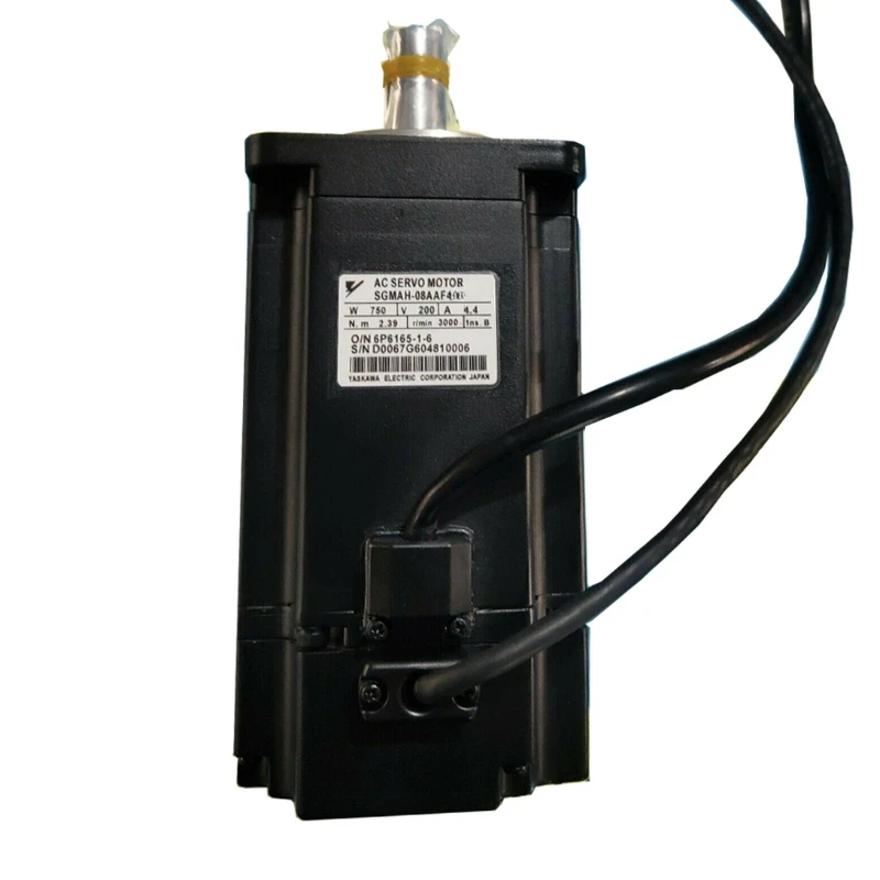 

Совершенно новый серводвигатель Yaskawa SGMAH-08AAF41D на складе, быстрая доставка
