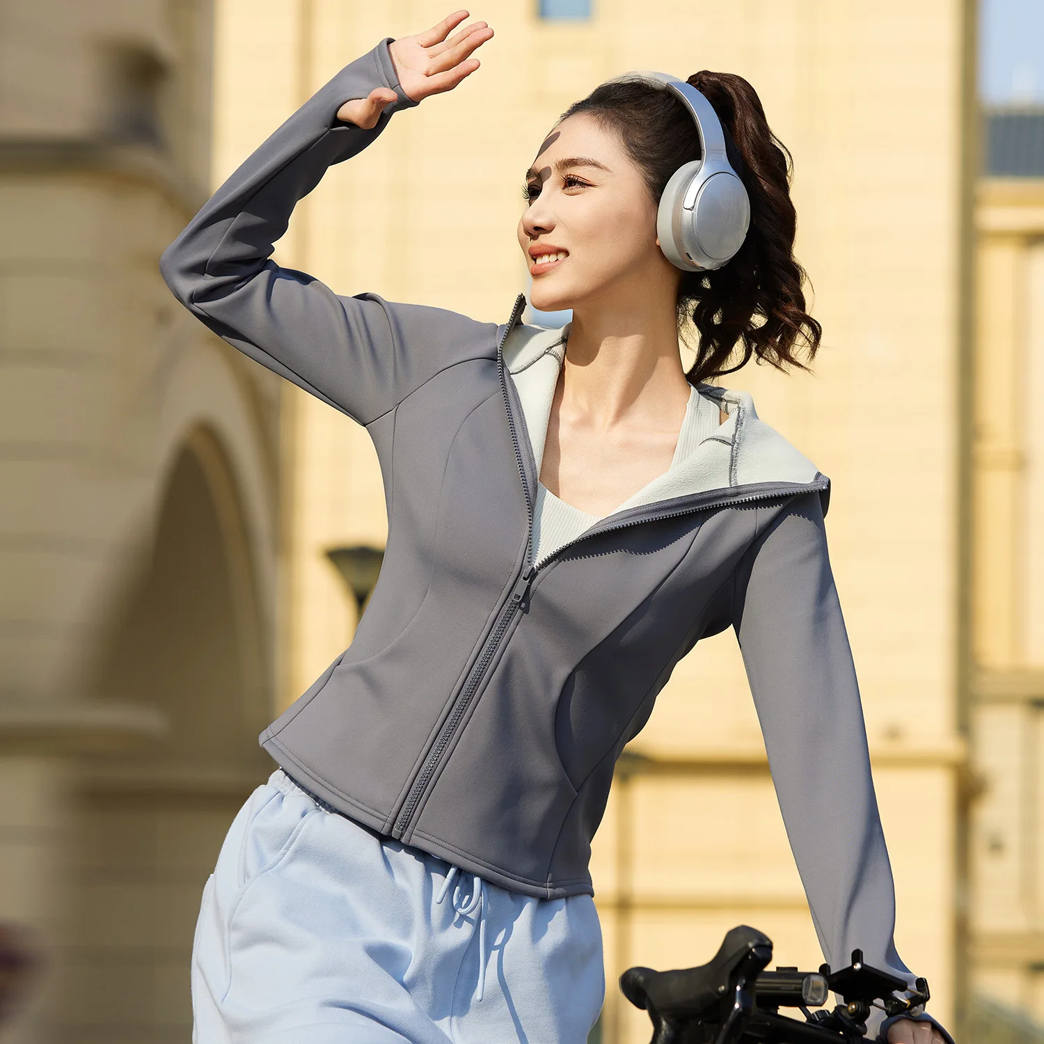 New Autumn And Winter Yoga Clothes Fleece Thickened Slim Zipper Cardigan Windproof Hooded Sports Jacket