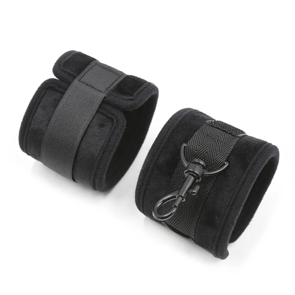 Adult sex toys cross-border sm short plush blindfold handcuffs 2-piece couples flirting bound props.