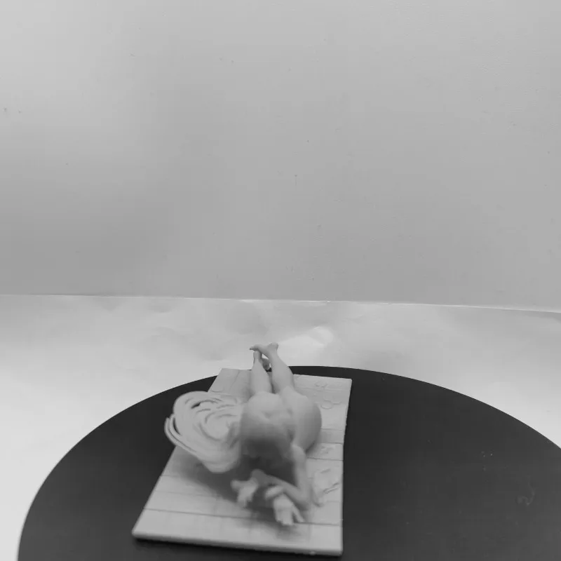 Anime figura despreocupado menina deitado 1/24 escala 75mm mini gk resina modelo kit sem pintura e desmontado dioramas estátua brinquedo
