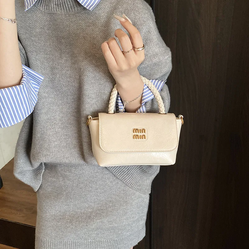 

Текстурированная квадратная сумка 2025 года, нишевая женская сумка с верхней ручкой, модная сумка через плечо, минималистичная сумка «день-ночь», универсальный слинг