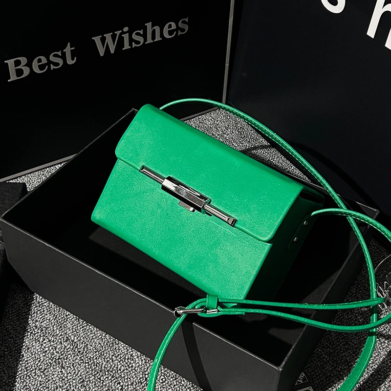 

Женская кожаная сумка через плечо, популярная, классическая, элегантная, от известного люксового бренда, от известного дизайнера, с множеством карманов