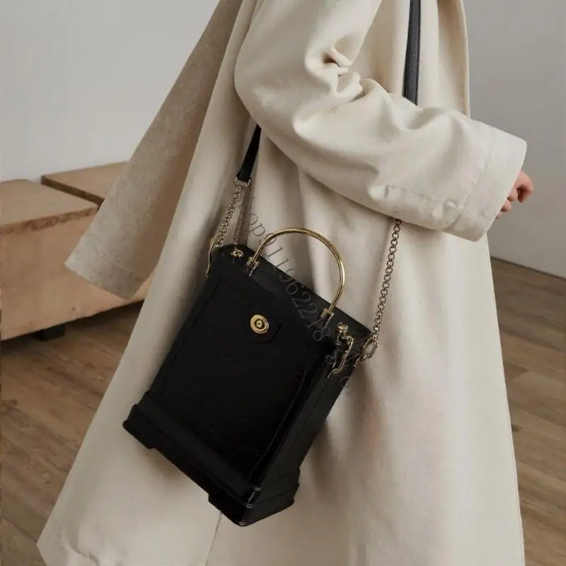 

Retro Clock Shaped Crossbody Shoulder Bag Novelty Clock Purses for Women Gift 066F
