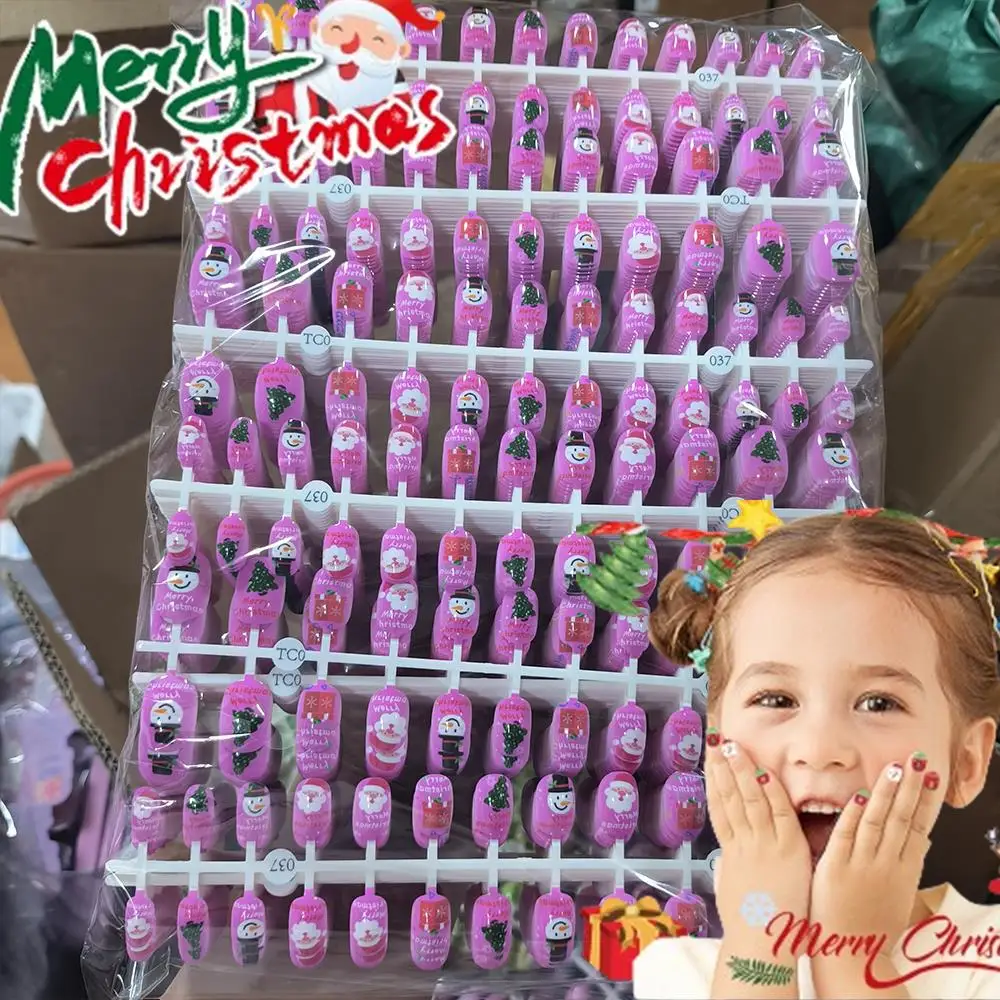 24 stücke Kinder Weihnachten Gefälschte Nägel Kurze Runde Drücken Auf Nägel Rose Rot Santa Claus Weihnachten Baum Schneemann Falsche Fingerspitzen für Weihnachten Geschenk