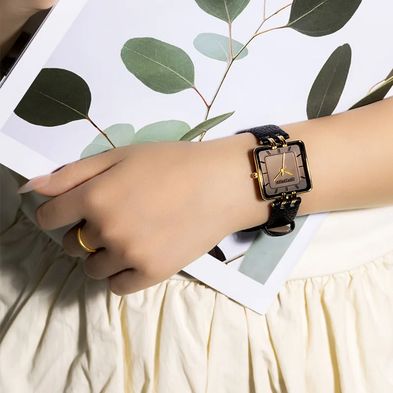 New lightweight luxury compact and exquisite high-value women's watch, simple, stylish, elegant and casual quartz watch
