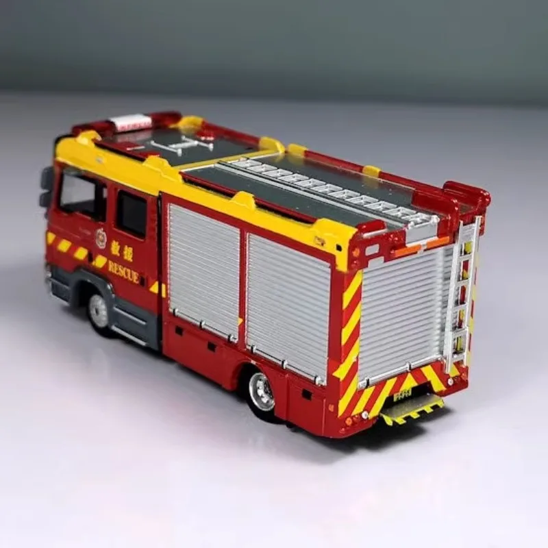 1:64 Hong Kong motor de bomberos Toyota Sea Lion Prius modelo de coche de aleación, colección infantil de juguetes decorativos, regalos para niños.