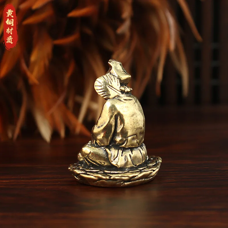 Antique-style statue, a figurine for display, a Jie Gong ornament, a brass handicraft, an an
