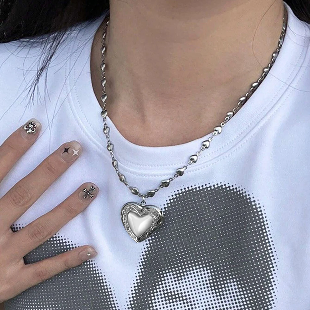 DGIDDK Sweet Cool Heart Chain Necklace Women Fashion Trend Carved Old Vintage Palace Style Heart Pendant Hundred Necklace