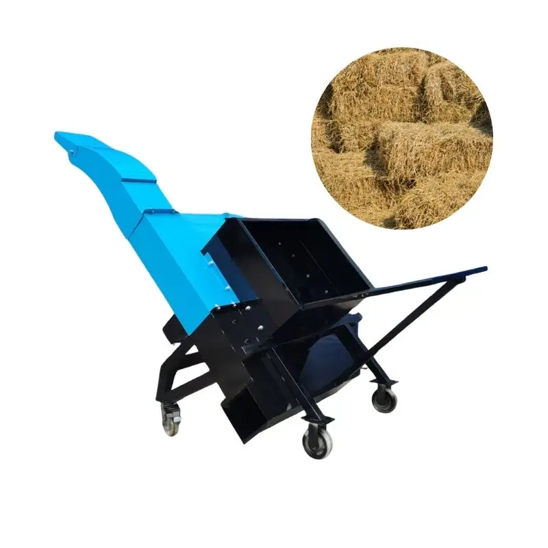 

Weiwei Pack the Grass Grinder to Feed the Animals