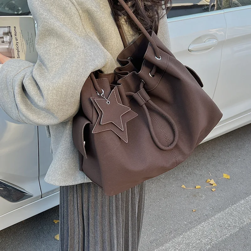 

2026 New Tote Bag Women's Foreign Style Versatile Niche Retro Drawstring Underarm Texture Casual Shoulder Portable Messenger Bag