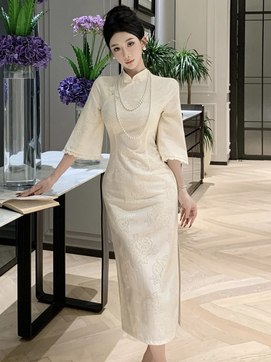 Elegant High Waist Slim Fit Qipao Dress with Bell Sleeve And Subtle Pattern Sexy Bodycon Skirt Chinese Style Women's Dress