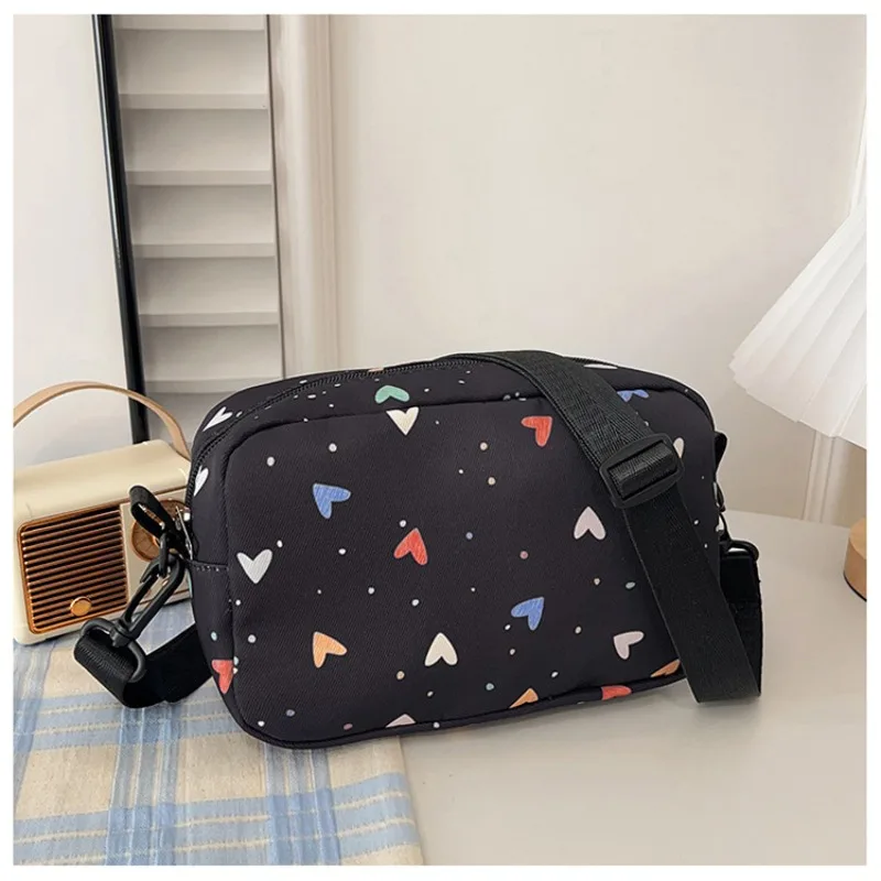 New Fashion Women Crossbody Bags Makeup Women Trend Lingge Embroidery Camera Shoulder  Design Nylon Small Messenger Bag