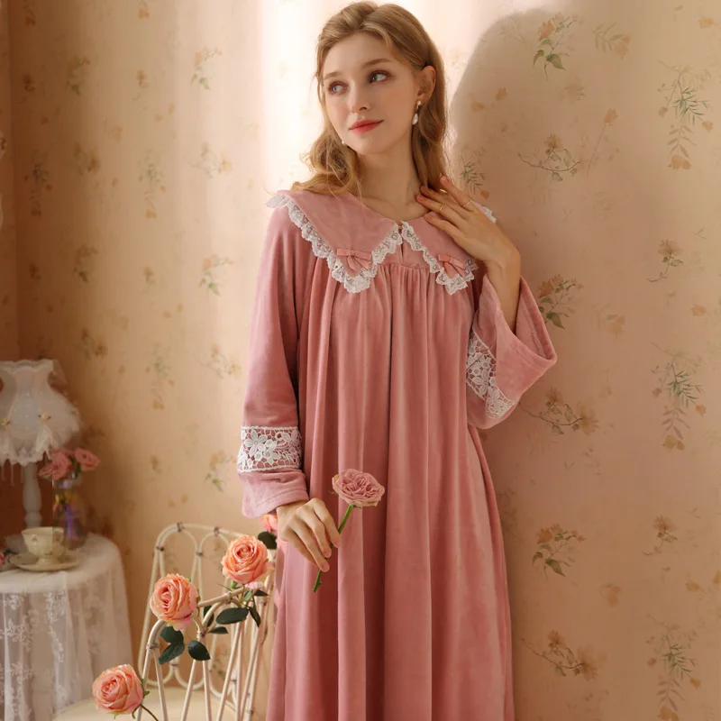 Autumn Winter Long Nightgown Princess Sleepwear Fairy Velour Robe Nightdress Women Sweet Lace Pink Thick Velvet Night Dress