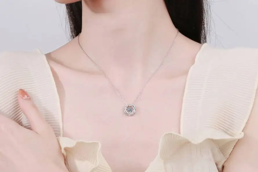 0.5 Carat Moissanite Women's Necklace D Color With Certificate 925 Sterling Silver Circulation Heart Pendant Necklace Minimalism 2