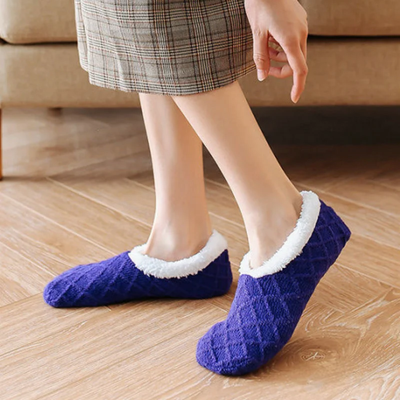 Zapatillas de suelo de felpa para mujer, calcetines cálidos para el hogar, pantuflas suaves de felpa, calcetín con pegamento inferior para adultos,