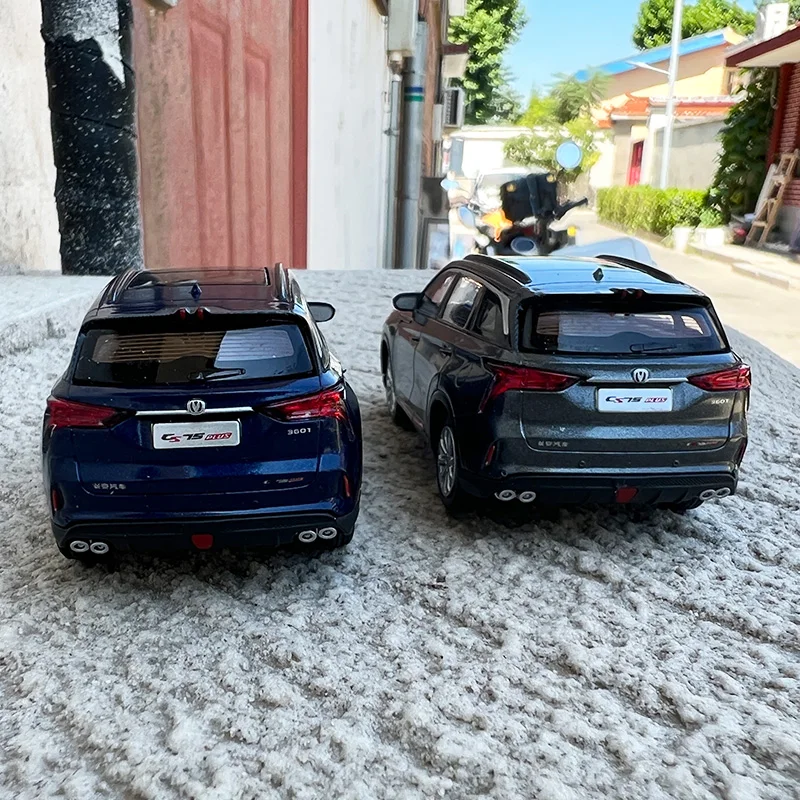 1:43 Original Model,Changan Auto,CS75 Plus,Plastic Car Model for Display,Gift and Collections