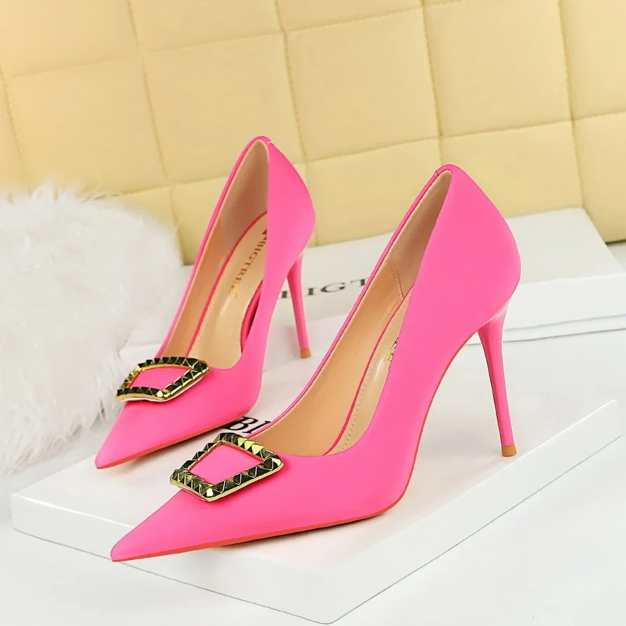 

Women Pumps Shoes Korean Fashion Banquet Slim High Heels Shallow Mouth Pointed Metal Buckle Decorative Single Women's Shoese