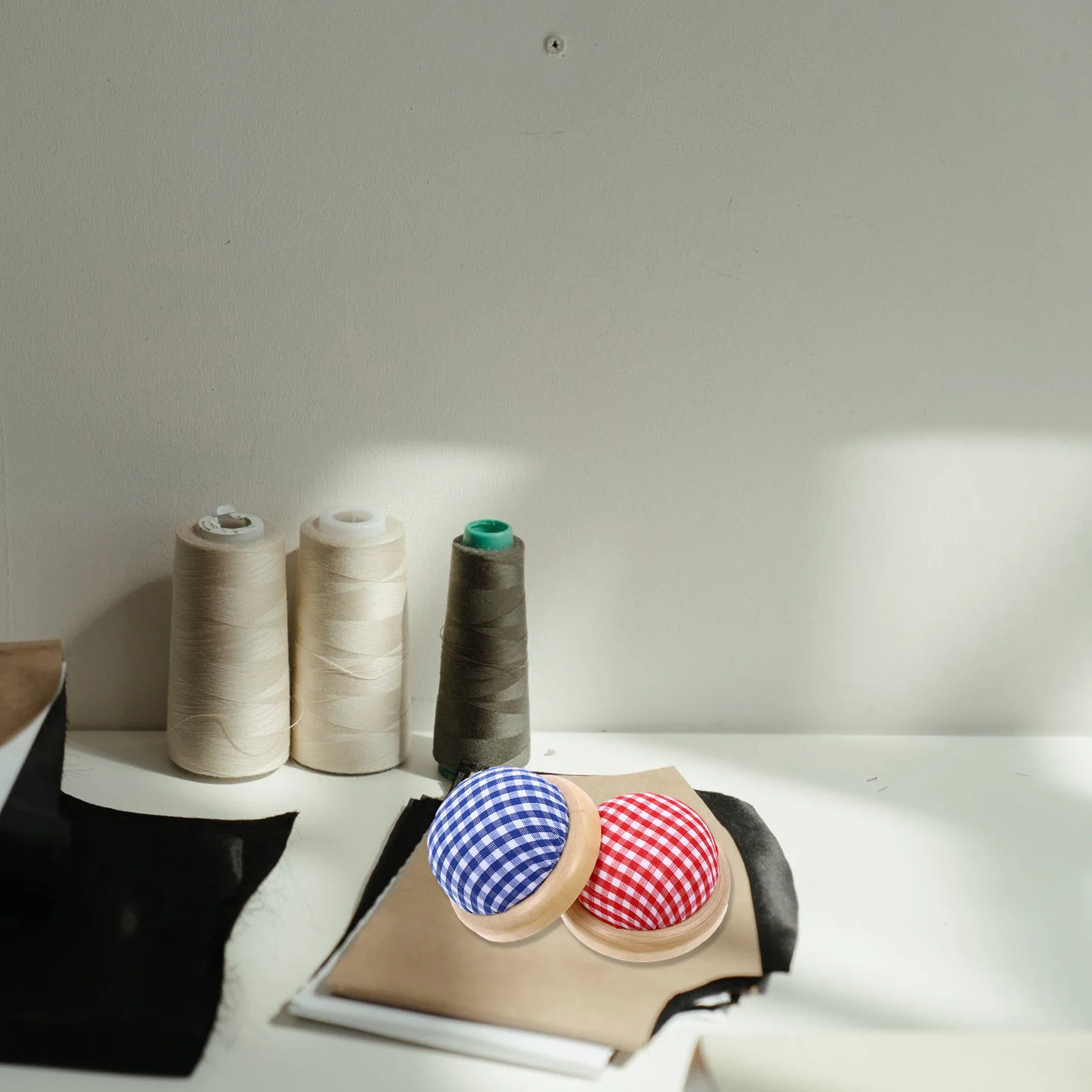 

2Pcs Sewing Needle Cushion Organizer Safe Pin Storage Cross Stitch DIY Handcraft Sewing Supplies Portable Tool