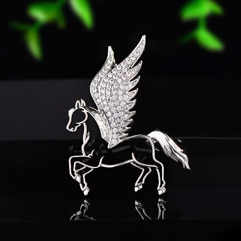 المألوف والإبداعية الحد الأدنى تحلق الحصان الجوف بروش رائعة مايكرو مطعمة الزركونيوم الرجال البدلة سترة الملحقات