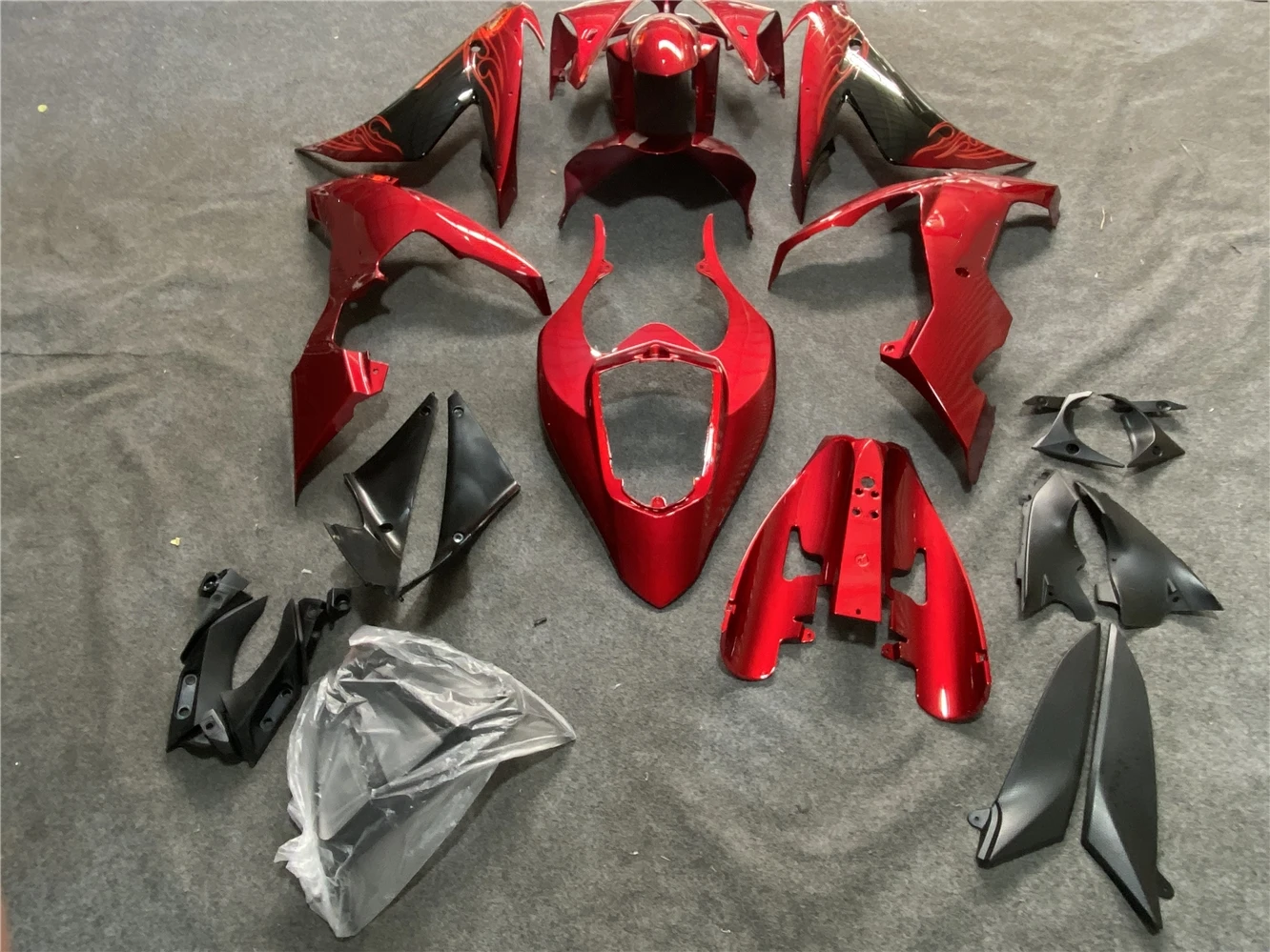 Motorcycle Fairing Kit Suitable for Yamaha R1 04-06 YZF1000 2004 2005 2006 Fairing Black Burgundy