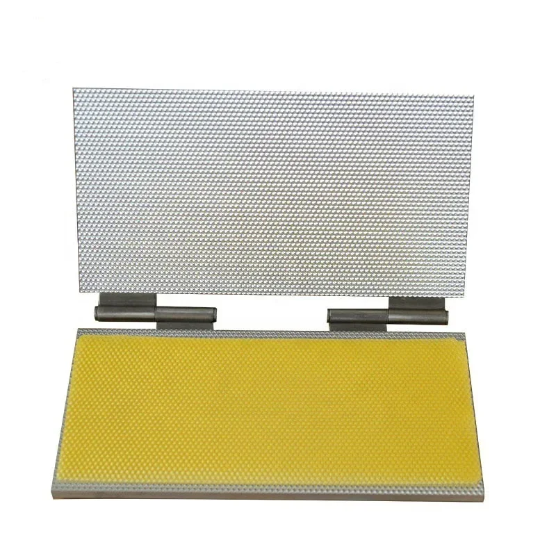 

Beekeeping Equipment 22cm Notebook Embossing Mold for Making Beeswax Sheet Square Beeswax Foundation Sheet Machine