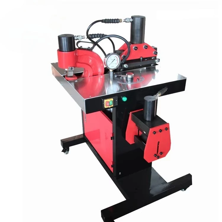 Machine à cintrer les buss hydrauliques