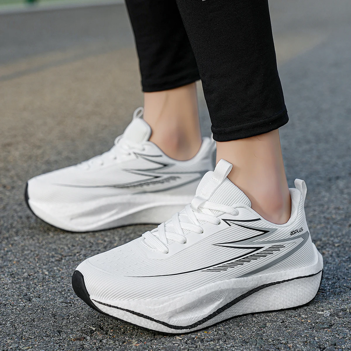 Herren-Freizeitsportschuhe, Herren-Marathon-Laufschuhe für professionelle Wettkämpfe, leichte Sportschuhe aus gewebtem Mesh-Material, hochelastische, dämpfende Sohle, rutschfest, abriebfest, schlichtes Design, für Langstreckenläufe im Freien, Fitnesstraining, Herren-Sportschuhe zum Laufen. – Detail 20