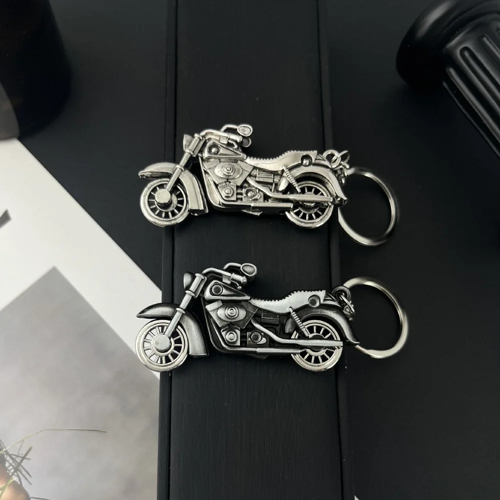 locomotive keychain Motorcycle Keychain Stainless Steel Fashion Motorbike Pendant for Men Boys Player Gift Key Chain