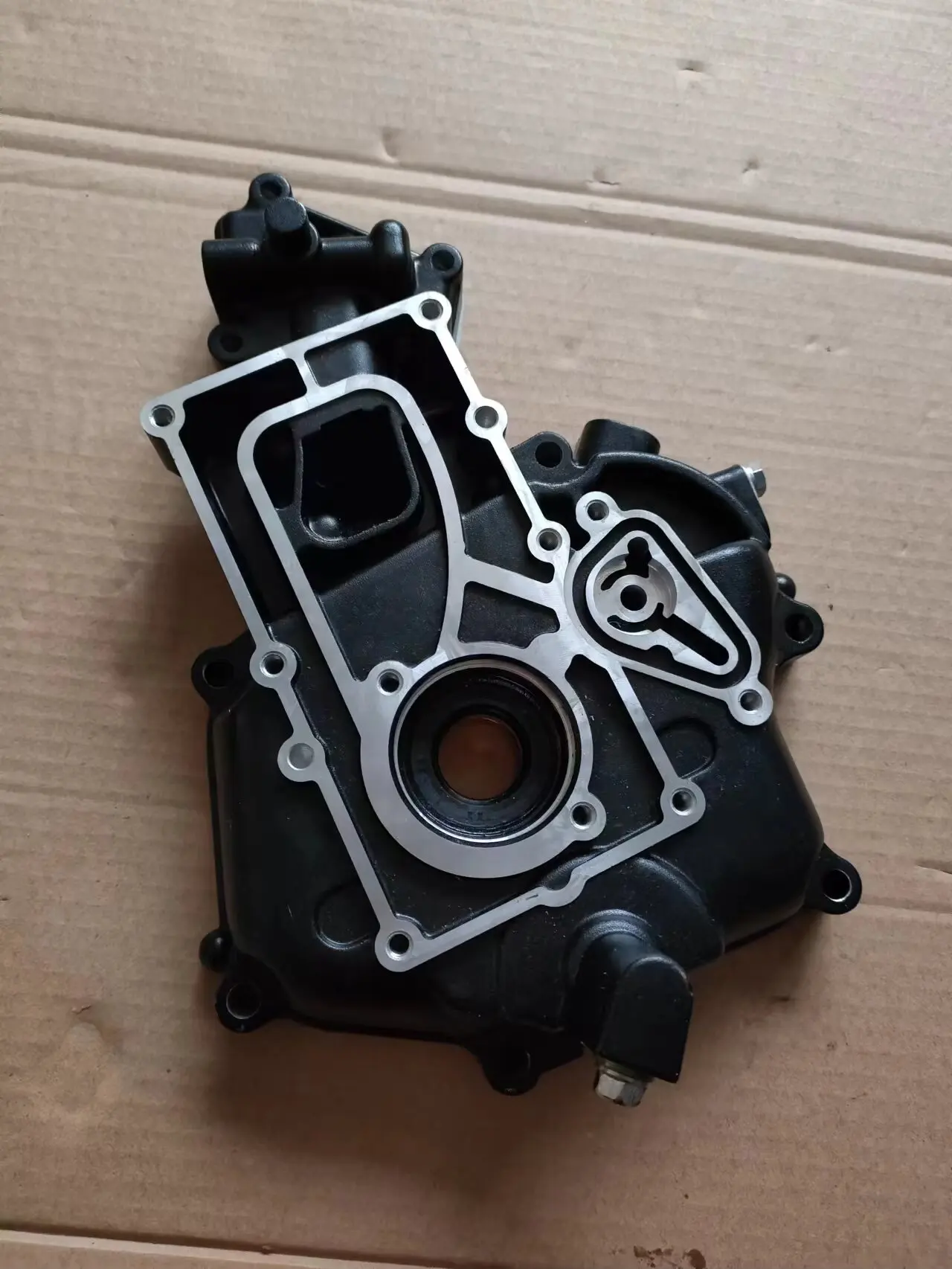 

Original HANGKAI 6.5HP 4 Stroke Outbords Motor Marine Engine Spare Parts Crankshaft Base