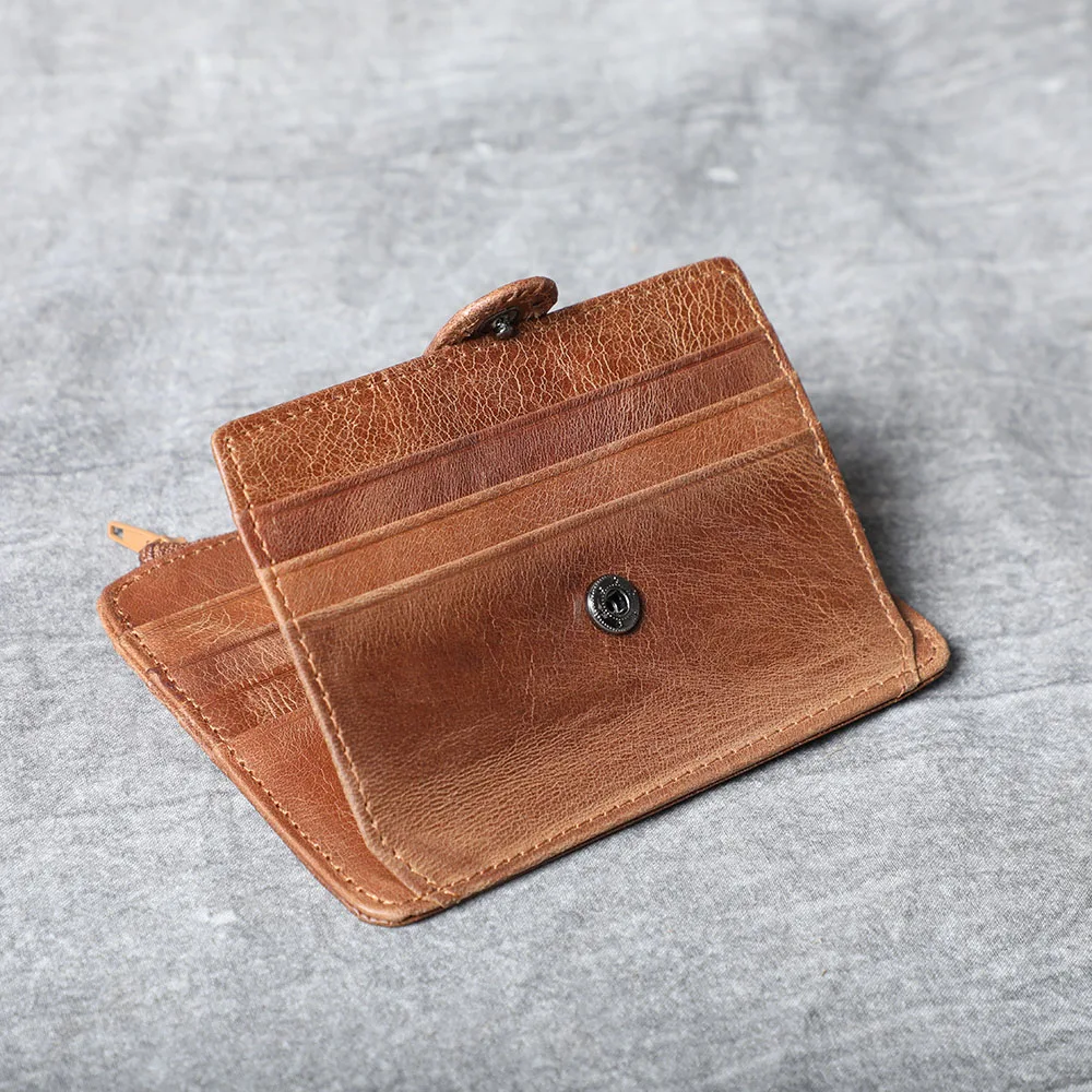 S.WORKER Handgefertigter Vintage-Kartenhalter aus echtem Leder, Vollnarbiges Rindsleder, Kleine Münztasche, Tragbare Tasche – Detail 7
