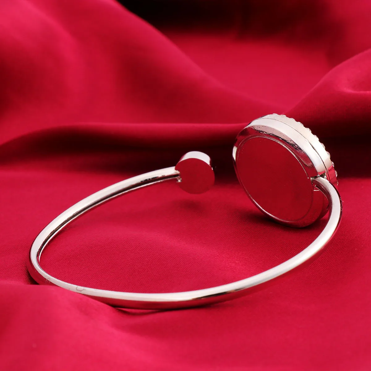 1 قطعة التيتانيوم الصلب الروائح سوار الجوف خارج المعطرة قطعة للنساء أنيق ارتداء اليومي هدية الإبداعية الإسورة مجوهرات #2