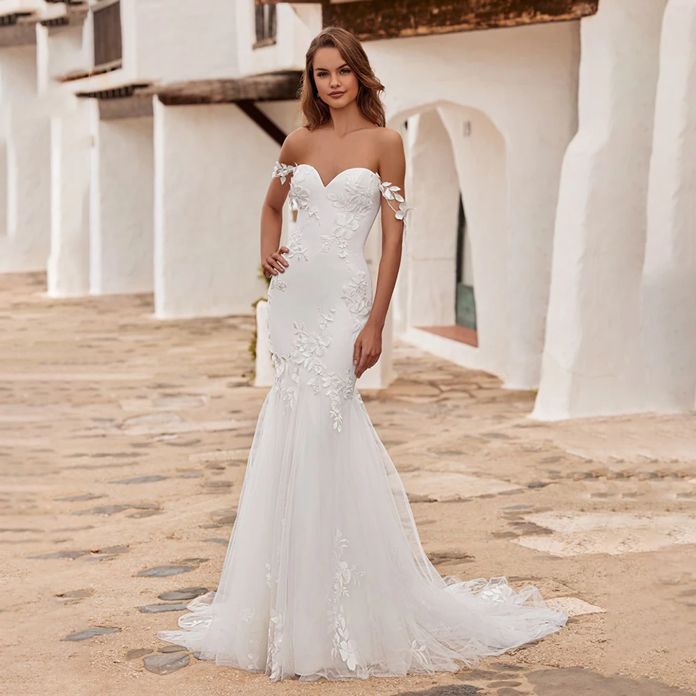 

Customized Sleeveless Mermaid Lace Appliques Evening Gowns Backless And Zipper With Buttons Wedding Dress