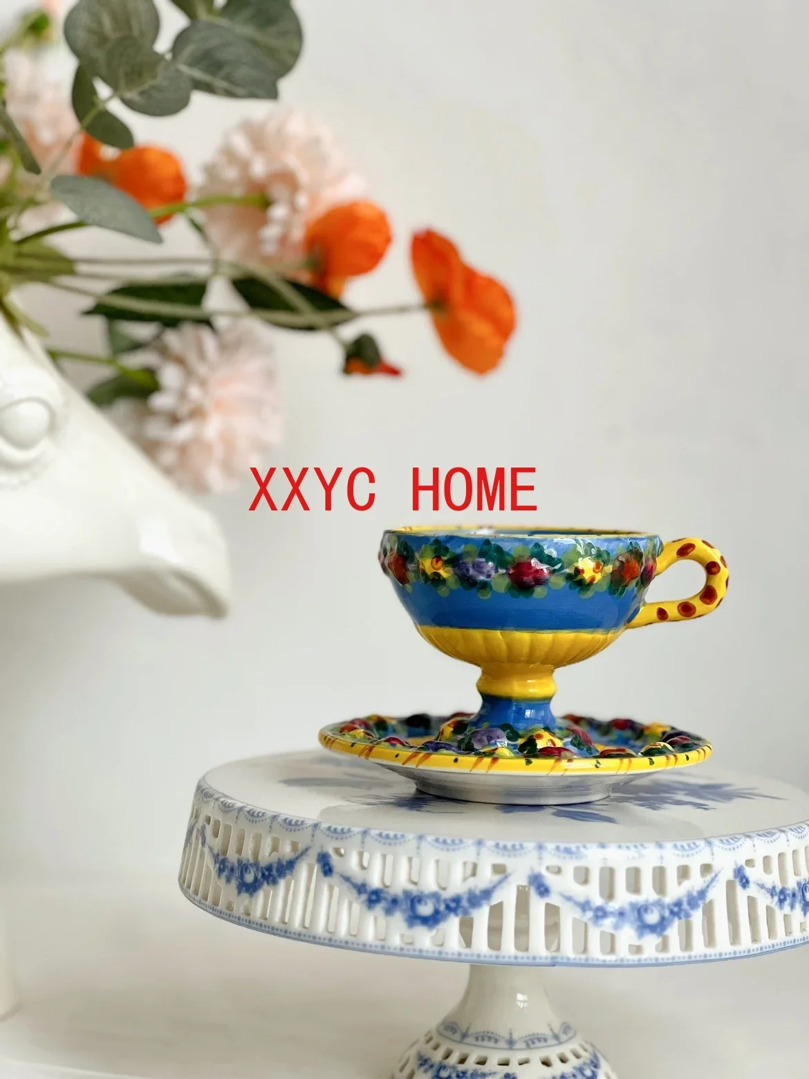 

Pure Hand Drawing Embossed Small Waist Goblet Coffee Cup