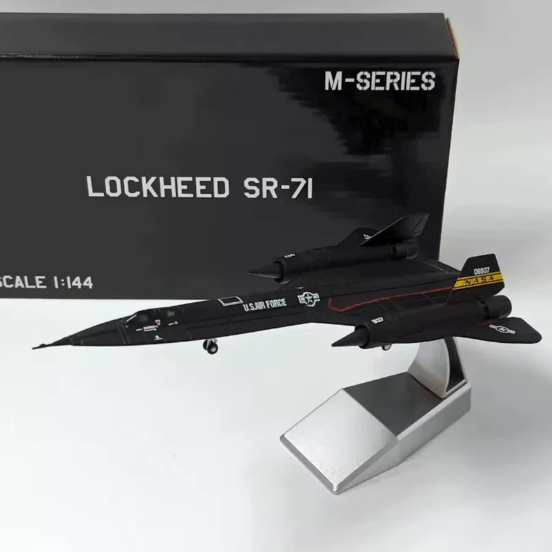 

Литой под давлением сплав 1:144 LOCKHEED SR-71 Blackbird, модель самолета-розведчика для коллекции, игрушки, подарки, сувениры
