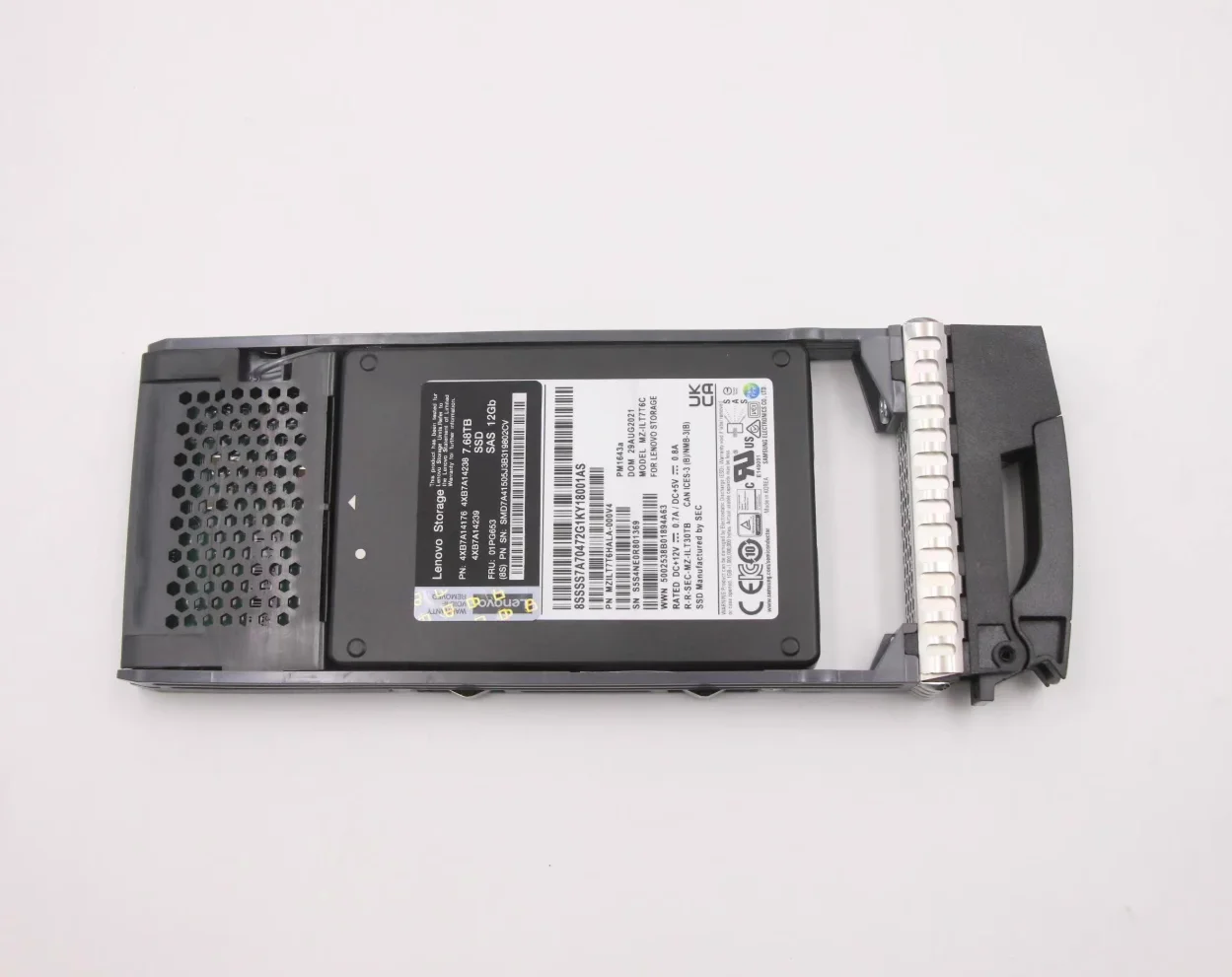 4XB7A74954 ThinkSystem DE Series 3.84 تيرابايت 1DWD SAS SSD لمحركات الأقراص الصلبة لخادم DE2000H