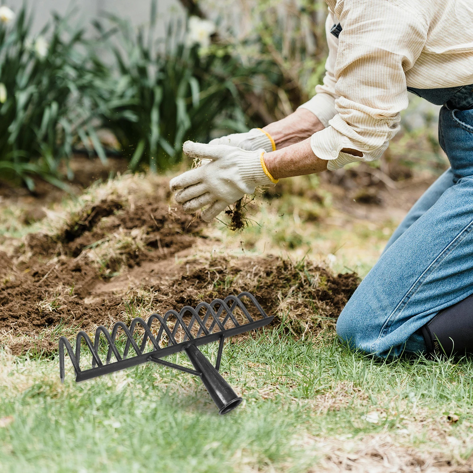 

Multifunctional Garden Rake Heavy Duty Carbon Steel Longlasting Efficient Soil Loosening Agricultural Versatile Gardening