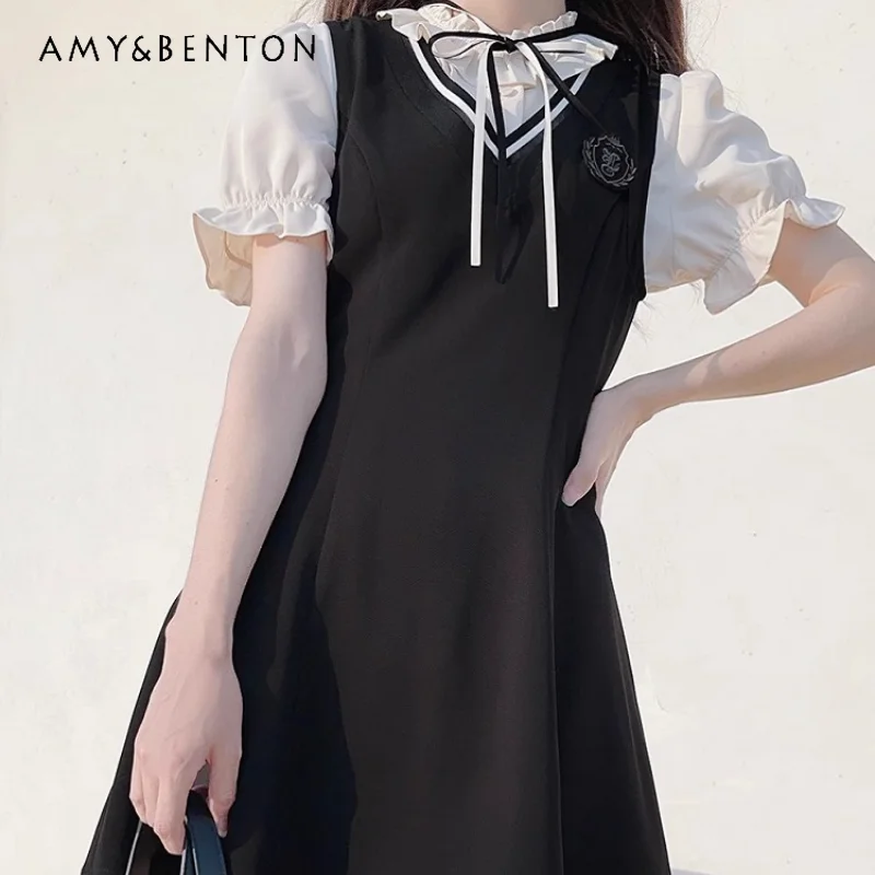 

2024 New Korean Casual Style Black Suspender V-neck Waist Slim Comfortable And Versatile Elegant Dignified Dress For Girls