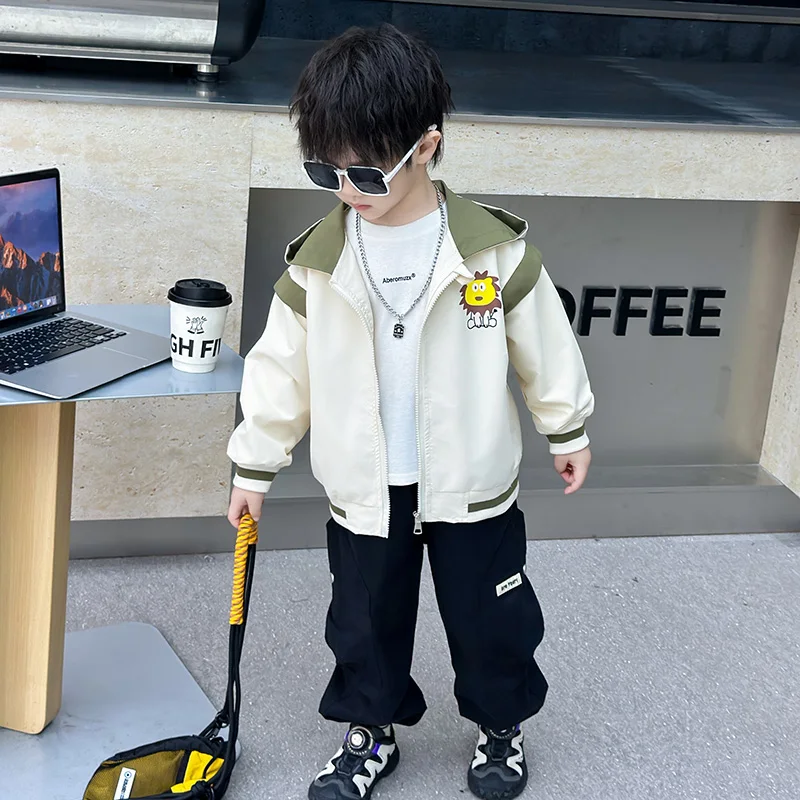 

Новая демисезонная куртка с капюшоном для мальчиков, детская осенняя одежда, топ для малышей, уличная одежда для мальчиков, осеннее пальто, дышащая ткань