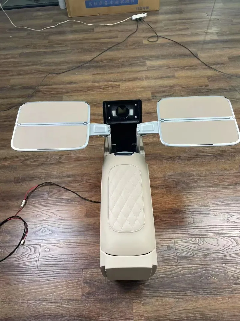 -Benz Executive Four-Seater Front Aviation Seat Plastic Rotatable Upgrade Table Armrest Refrigerator Saddle