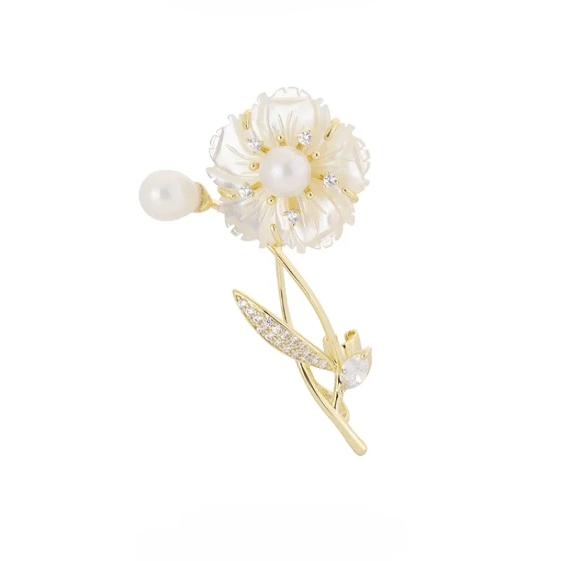 

Natural shell flower brooch women's light luxury niche high-end zircon pearl temperament retro sweater pin brooch