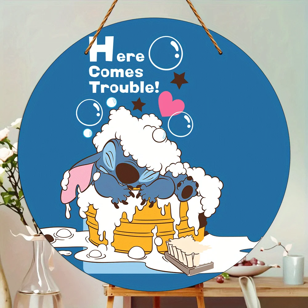 مسطح ثنائي الأبعاد - ديكور منزلي ثنائي الأبعاد قطعة واحدة من ديزني ستيتش "هنا يأتي مشكلة!" مغناطيس معلق على لوحة الباب الخشبية المستديرة - 7.87 × 7.87 بوصة معاد تدويره