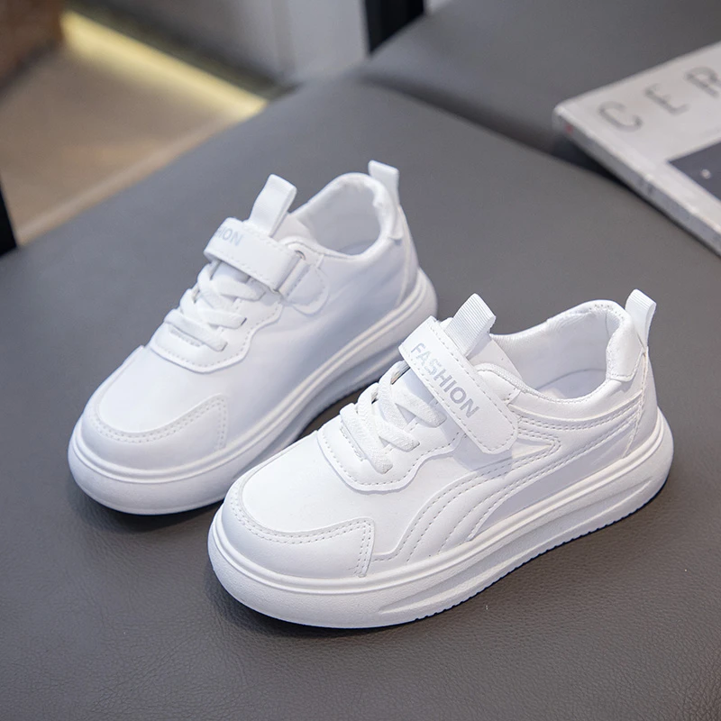 Boys' Shoes 2024 Spring New Children's Leather Surface Lightweight Breathable Primary School Boys and Girls Sports White Shoes