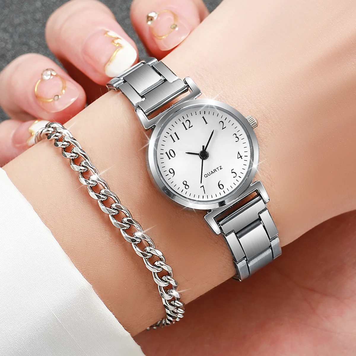 2PCs/Set Women\'s Watch Fashion Round Dial Stainless Steel Strap Quartz Watch with Silver Bracelet