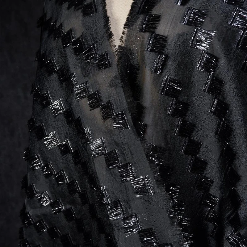 

Микропрозрачная квадратная кисточка, блестящая черная жаккардовая ткань ручной работы, куртка, модная креативная дизайнерская ткань