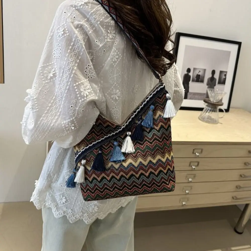 

Повседневная винтажная сумка через плечо в этническом стиле с кисточками, вместительная богемная сумка-тоут, геометрическая плетеная сумка с бахромой, для активного отдыха