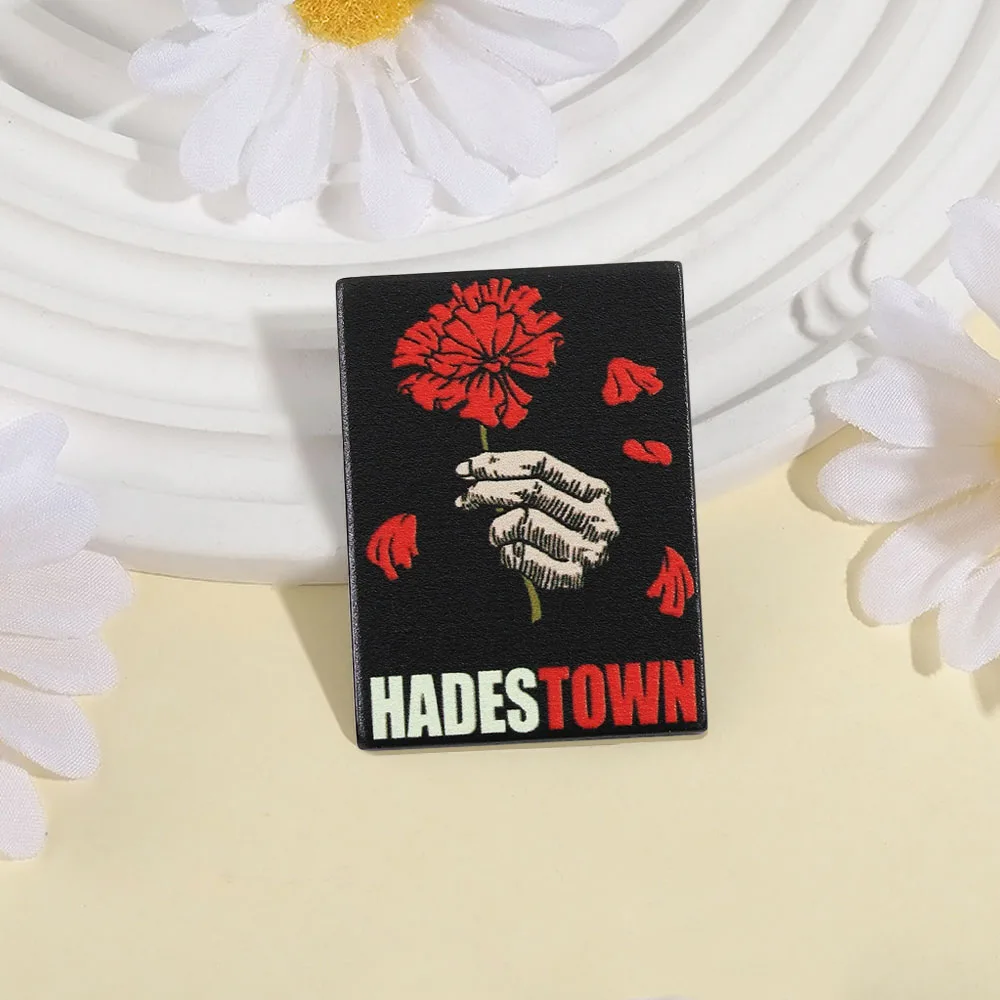 Hadestown Musical Emaille-Anstecker, Broadway-Theater-Abzeichen, Hand mit Nelke, Brosche, Schmuck, Geschenk für Schauspieler und Theater-Enthusiasten – Detail 11