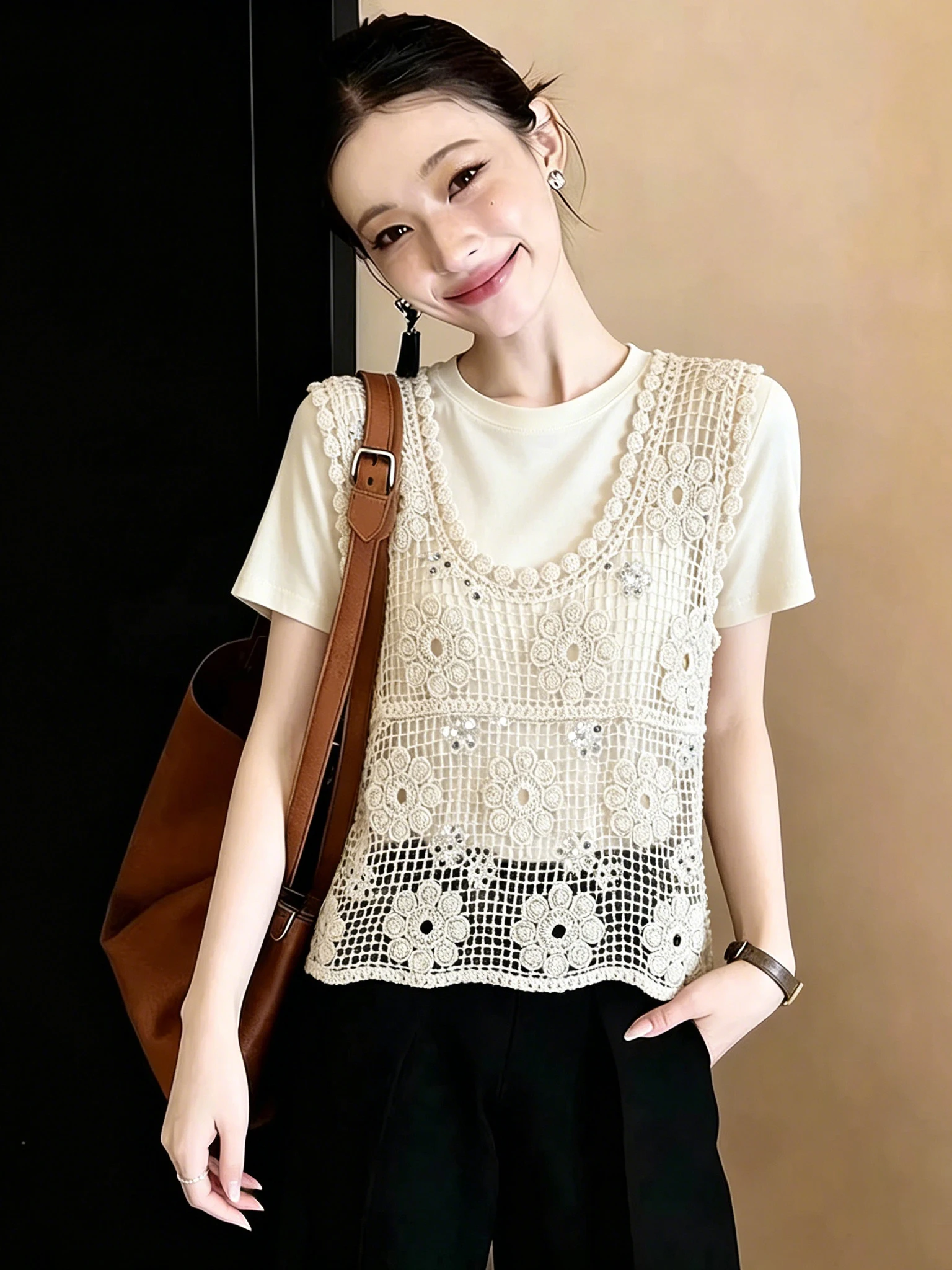 

Unique Design Large Size Summer 2026 Glitter Vest Top Women's Fashion Set Short Sleeve Overlap Shoulder Ensemble Commute Style