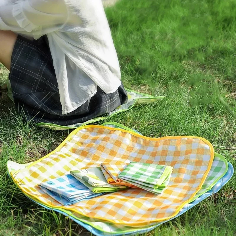 

Outdoor Cushion Portable Lawn Waterproof And Moisture-proof Cushion Picnic Mats Foldable Beach Prevent Dirty Pad