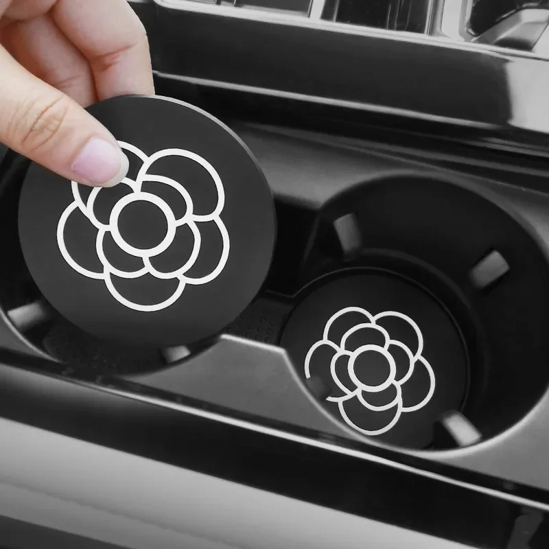 2 stücke Auto Untersetzer Silikon Non-slip Matte Wasser Untersetzer Einfache Auto Untersetzer Wasser Tasse Lagerung Tank Auto Dekoration
