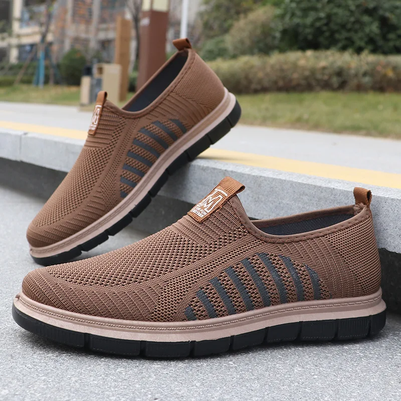 New Men Shoes Breathable and Odor Proof Running Sports Men Shoes Lightweight Soft Soled Casual Shoes  스니커즈 남자명품 Tenis Masculino